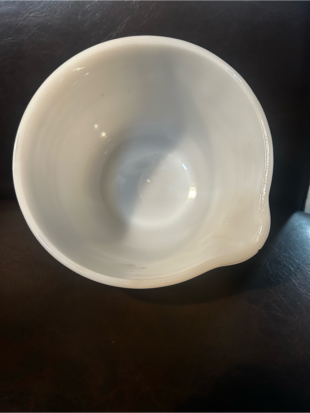 Vintage Hamilton Beach White Milk Glass Mixing Bowl W/ Pour Spout  #15 USA